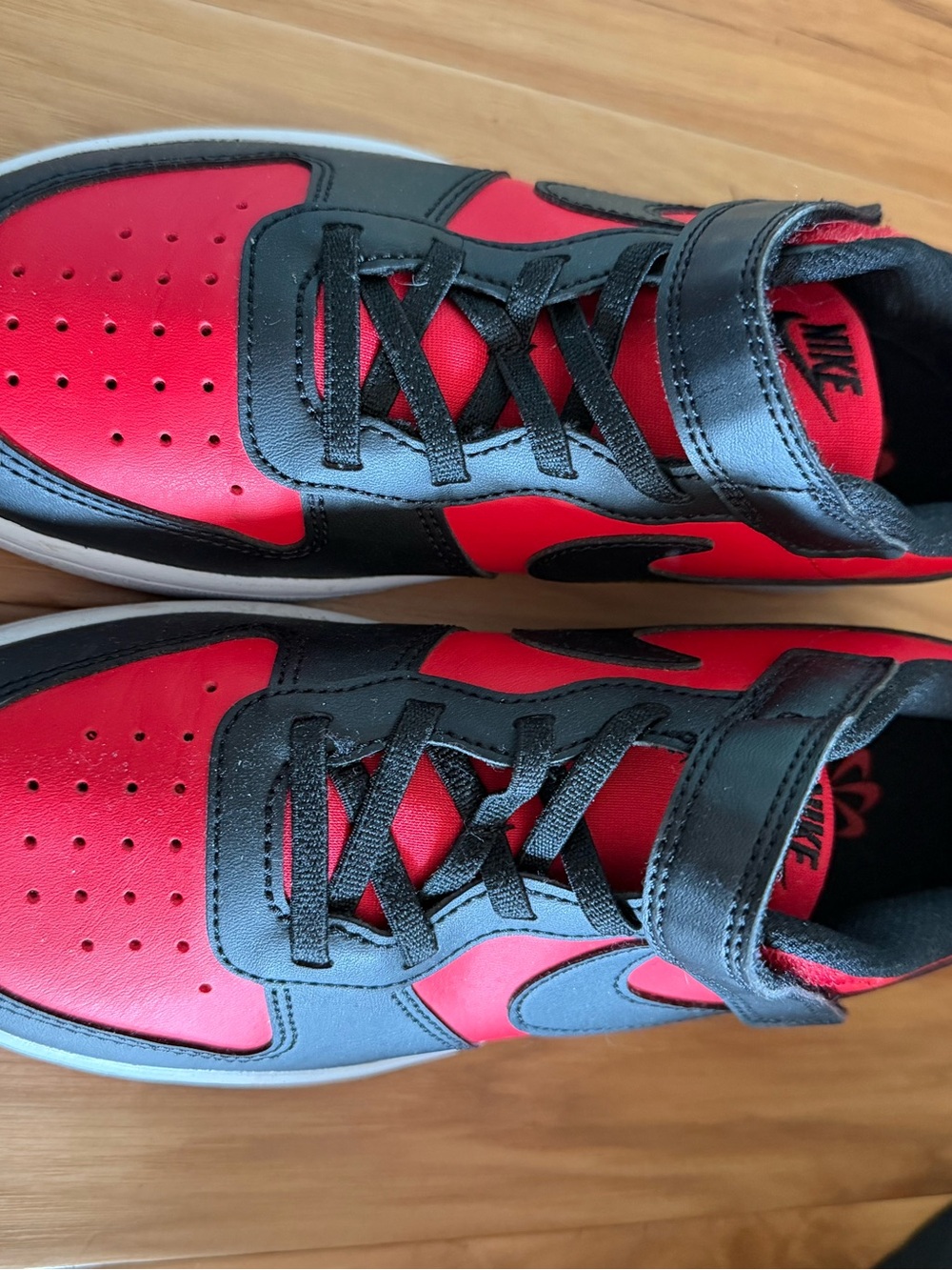 Nike Court Borough Kids Red and Black Low-Top Sneakers with Velcro 3Y Only tried